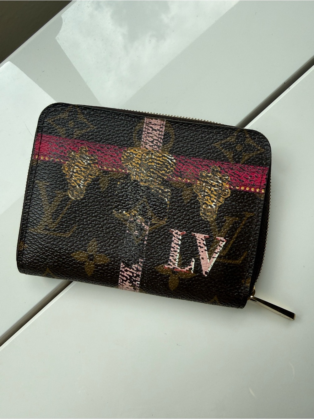A steal for someone interested in painting or restoring a zippy coin purse! 💕 - Picture 10 of 12